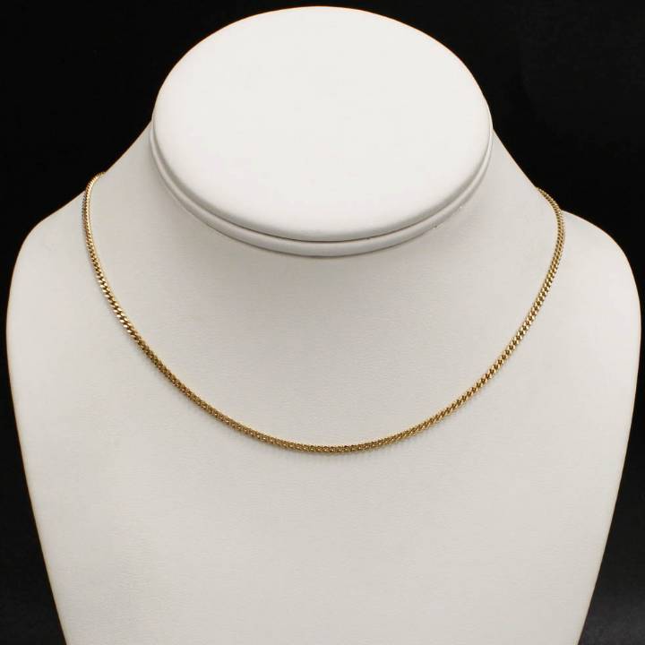 Pre-Owned 9ct Yellow Gold 18