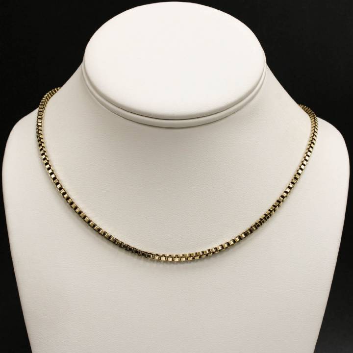 Pre-Owned 9ct Yellow Gold 28