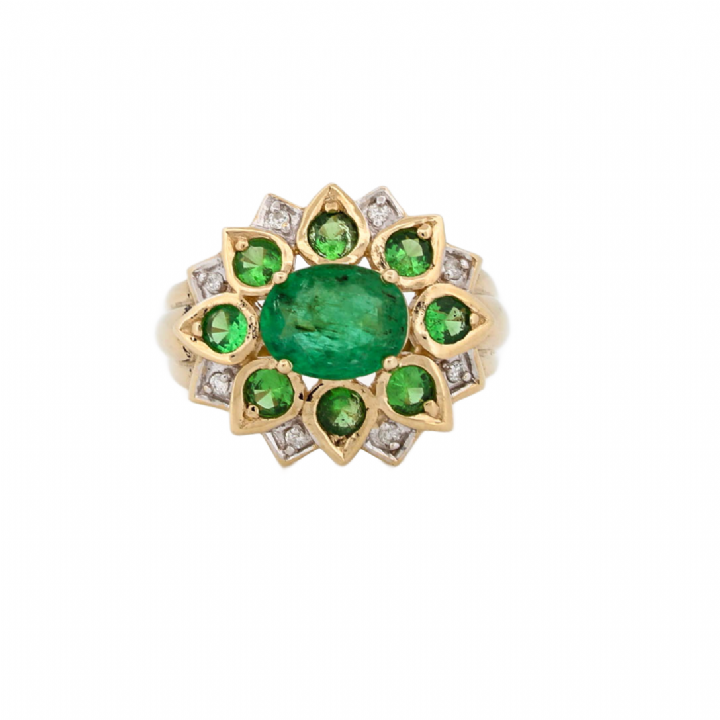 Pre-Owned 9ct Yellow Gold Emerald & White Stone Cluster Ring