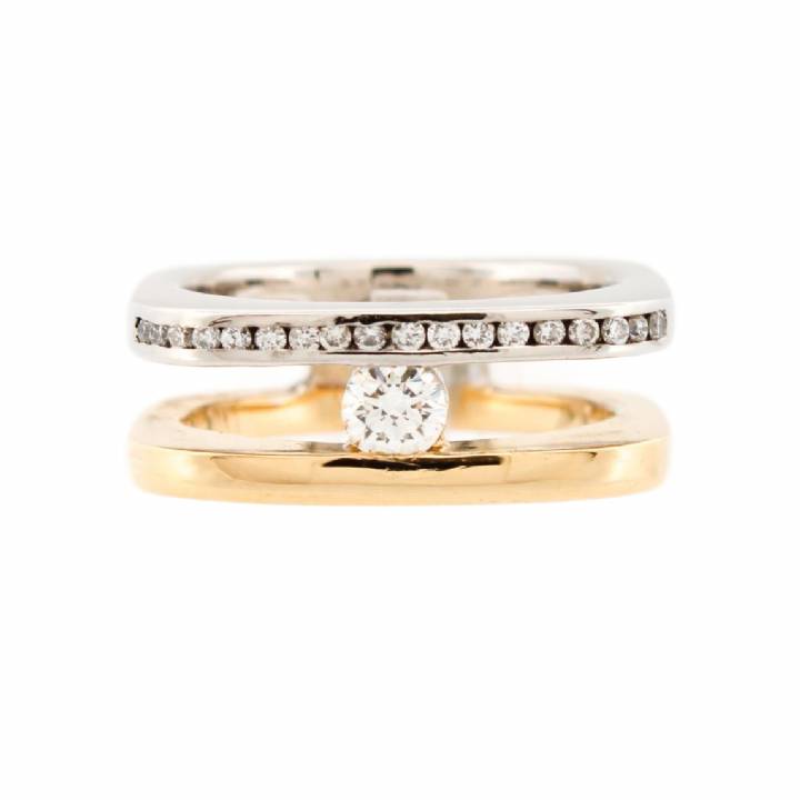 Pre-Owned 18ct 2 Colour Gold Diamond Band Ring Total 0.41ct 1601005