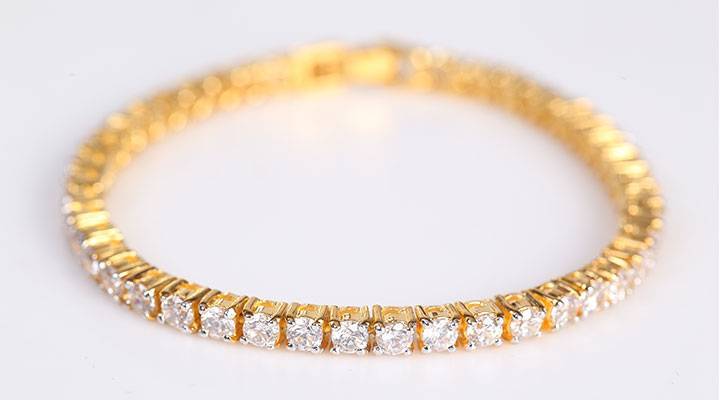 Buying a Pre-Owned Diamond Bracelet blog record